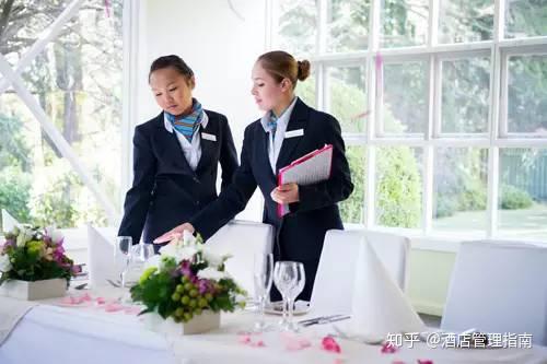 酒店管理 以细节品质筑基，深化酒店服务人员文明用语与行为规范培养